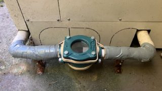 【修理事例】給湯器の配管から水漏れ！砂取器（ストレーナー）の修理のサムネイル