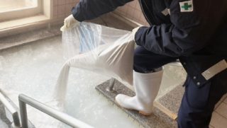 バイオフィルム除去でレジオネラ対策を！営業停止を最短にする緊急清掃のご案内のサムネイル